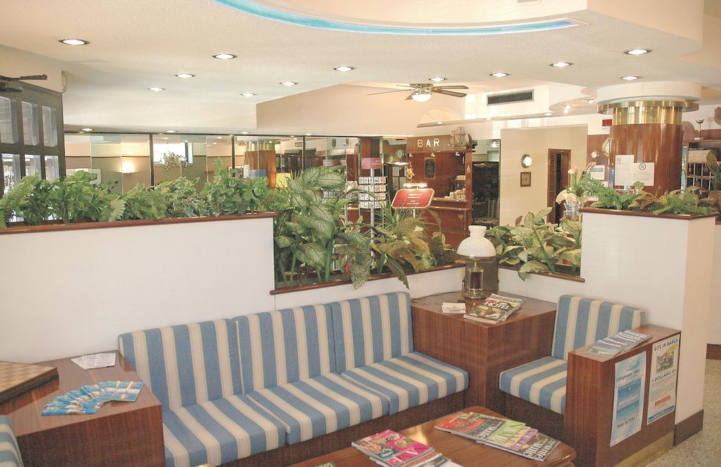 פורטופראיו Hotel Crystal מראה חיצוני תמונה