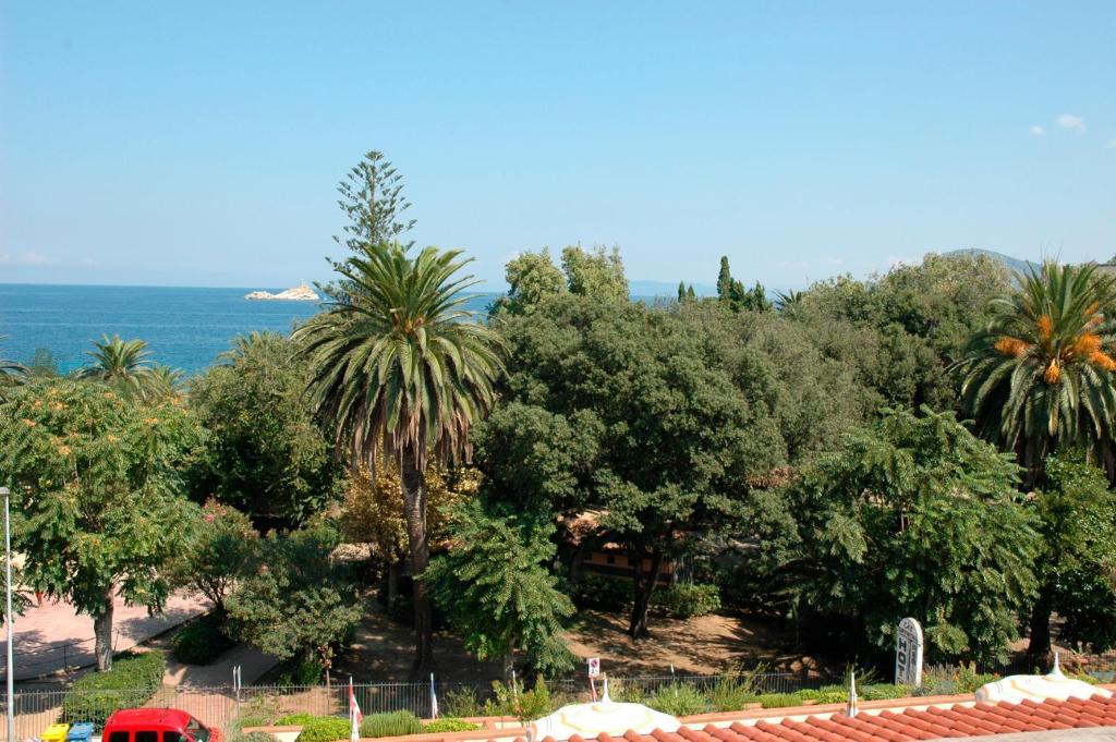 פורטופראיו Hotel Crystal מראה חיצוני תמונה