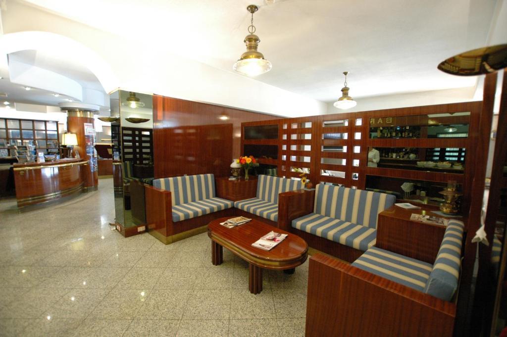 פורטופראיו Hotel Crystal מראה חיצוני תמונה